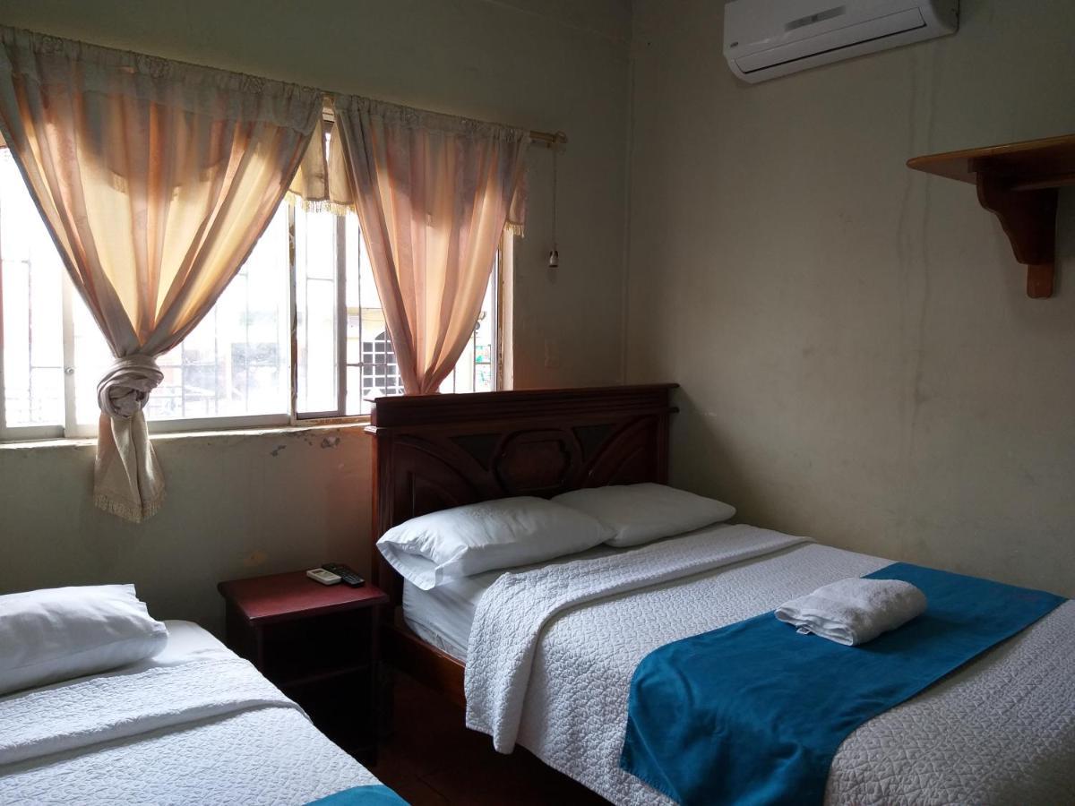 Hostal Miconia ปูแอร์โตอาโยรา ภายนอก รูปภาพ