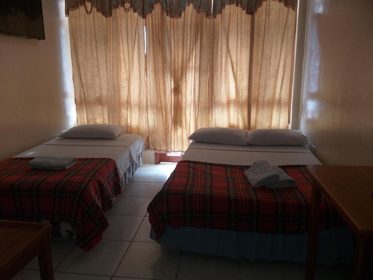 Hostal Miconia ปูแอร์โตอาโยรา ภายนอก รูปภาพ