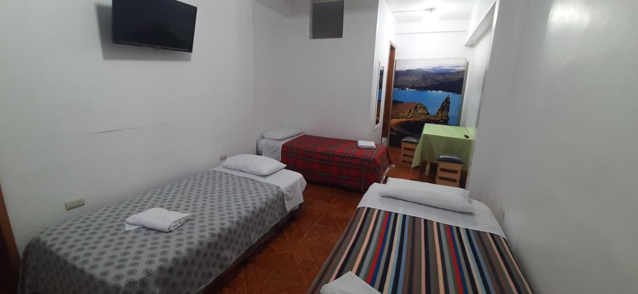 Hostal Miconia ปูแอร์โตอาโยรา ภายนอก รูปภาพ