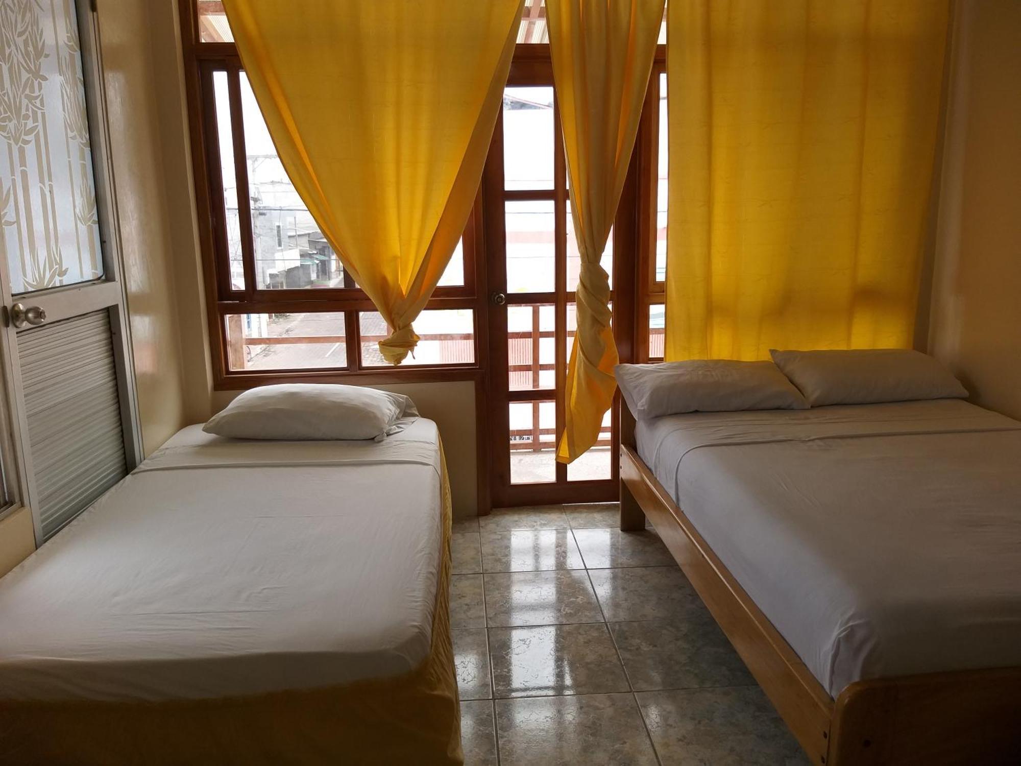 Hostal Miconia ปูแอร์โตอาโยรา ห้อง รูปภาพ