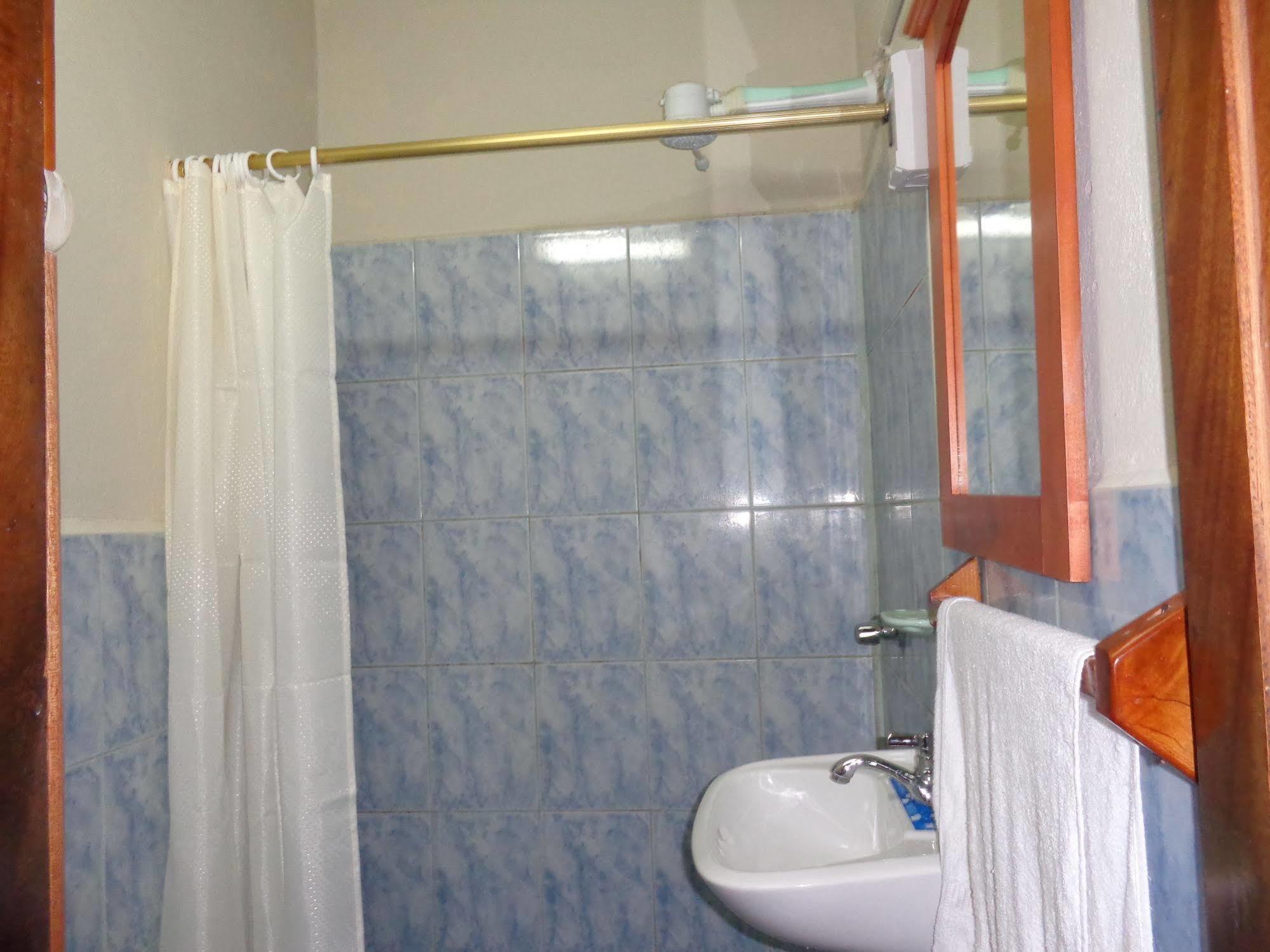 Hostal Miconia ปูแอร์โตอาโยรา ภายนอก รูปภาพ