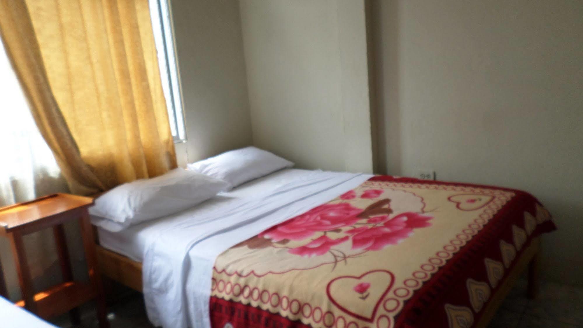 Hostal Miconia ปูแอร์โตอาโยรา ภายนอก รูปภาพ