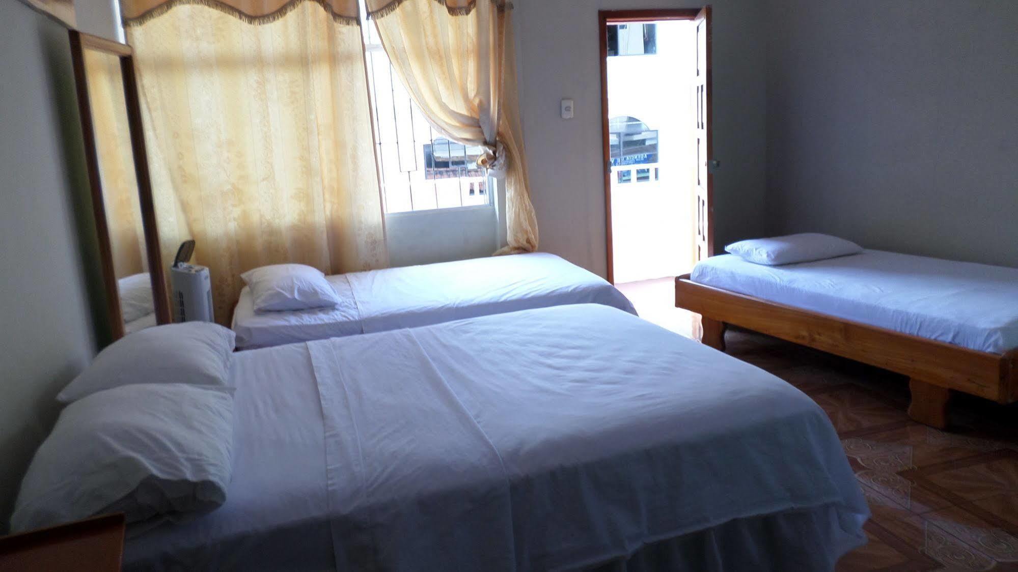 Hostal Miconia ปูแอร์โตอาโยรา ภายนอก รูปภาพ