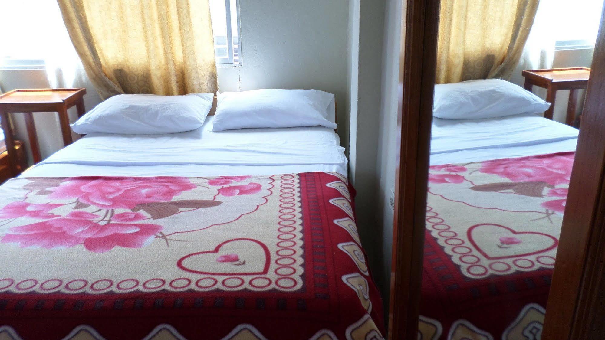 Hostal Miconia ปูแอร์โตอาโยรา ภายนอก รูปภาพ