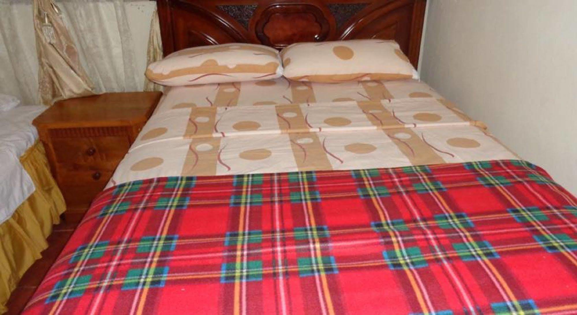 Hostal Miconia ปูแอร์โตอาโยรา ภายนอก รูปภาพ