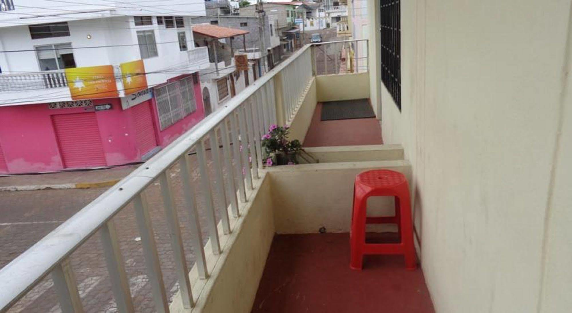 Hostal Miconia ปูแอร์โตอาโยรา ภายนอก รูปภาพ